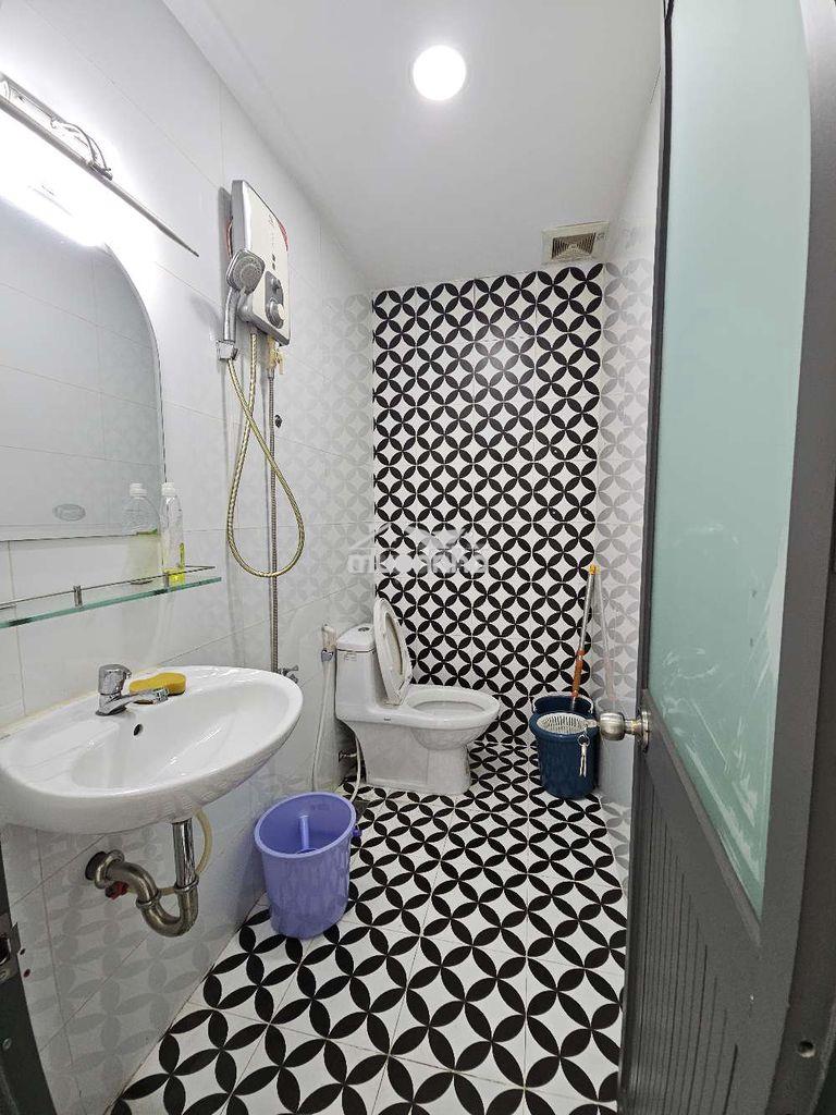 Nhà đẹp hẻm 4m thông thoáng âu dương lân - Ảnh 3