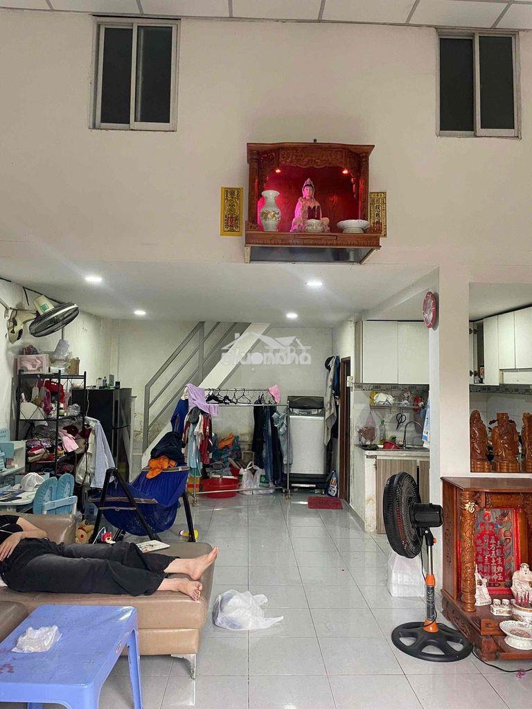 Bán nhà chính chủ hàng xóm eon mall