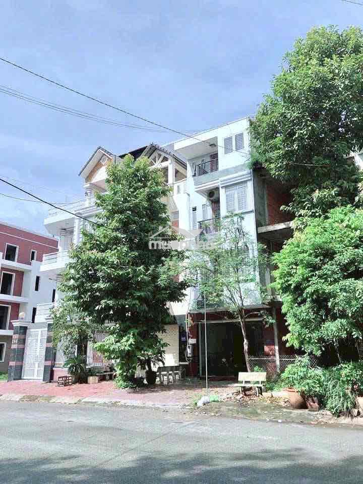 Cho thuê nhà 1 trệt 3 lầu đường 12 - khu dân cư 586 - 6 phòng ngủ - 2
