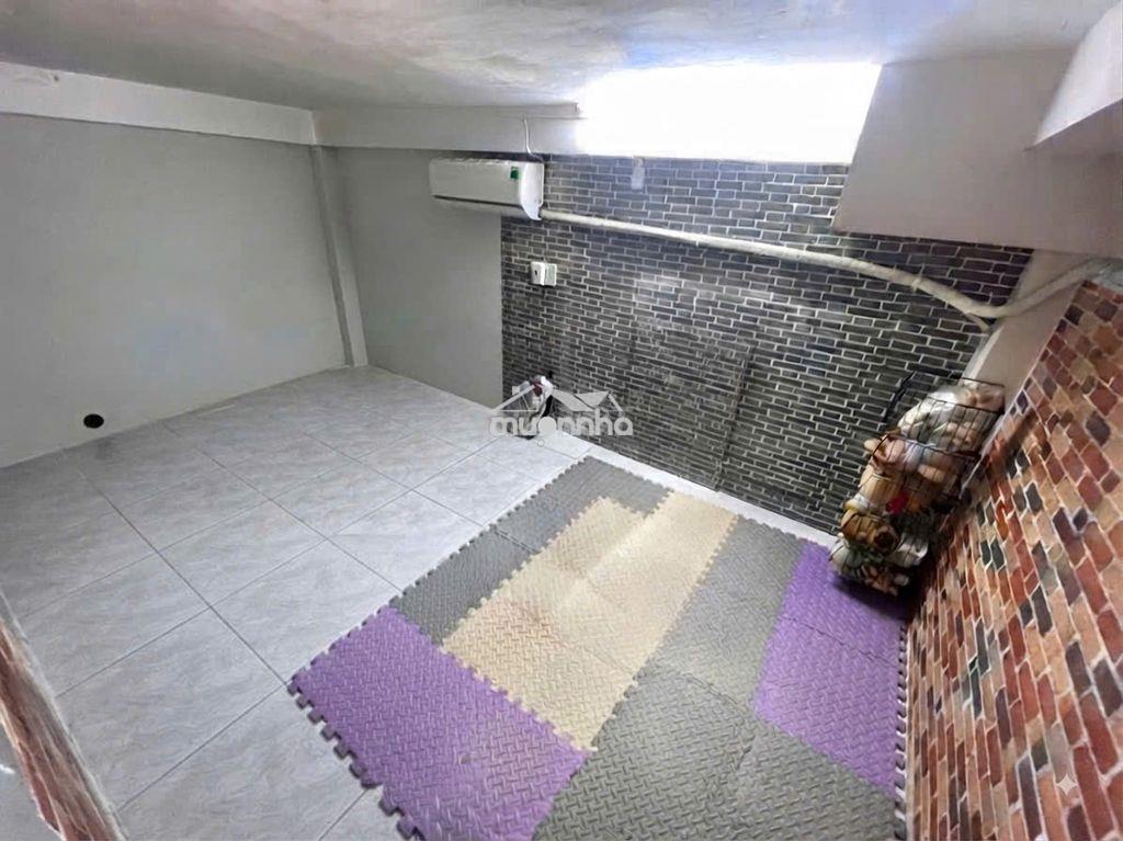 Phòng trọ gần ngã 4 chợ cầu, công viên phần mềm quang trung, dt 26m2 - 3
