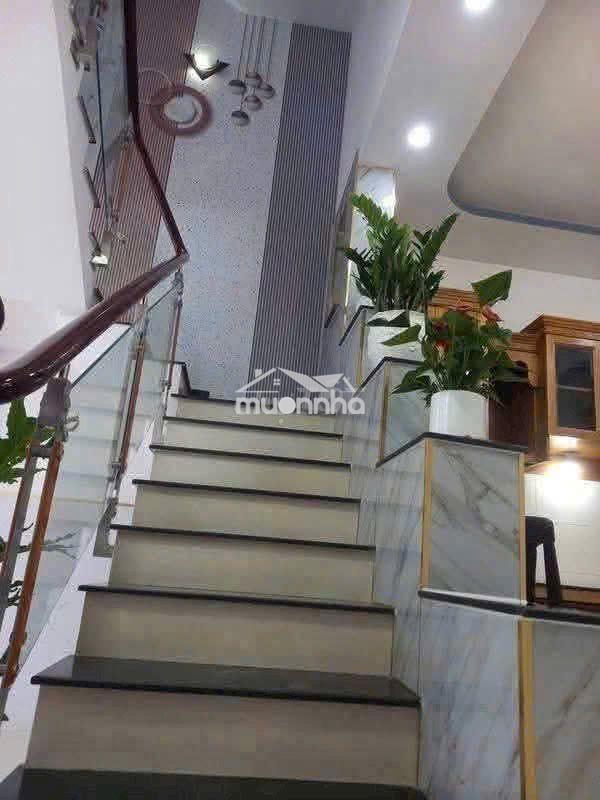 Cho thuê nhà hẻm 7 m thông đường tân sơn nhì 4 x 14 m đúc 1 lầu