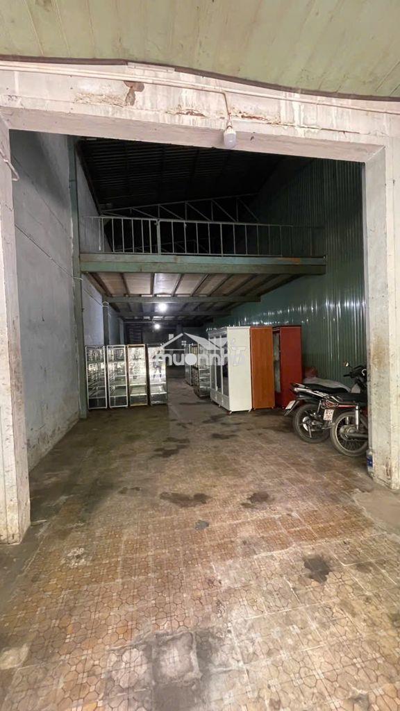 Cho thuê 300m2 kho xưởng p tây thạnh. giá 23 triệu/tháng