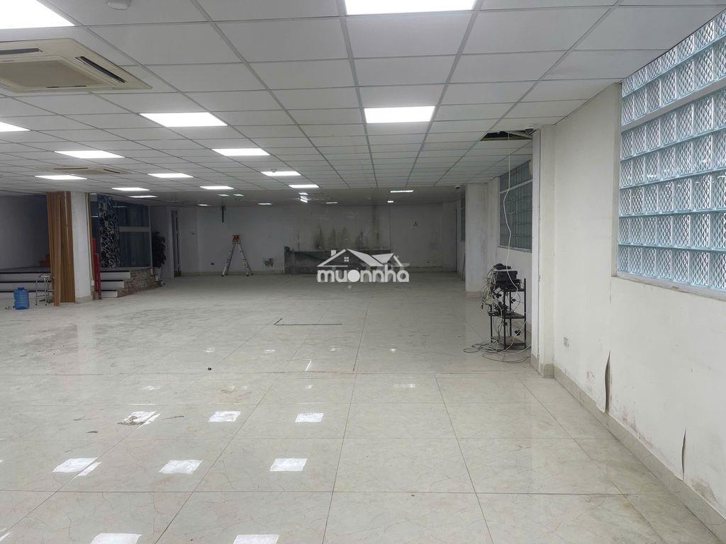 Cho thuê văn phòng 320m2 tại vũ tông phan - 2