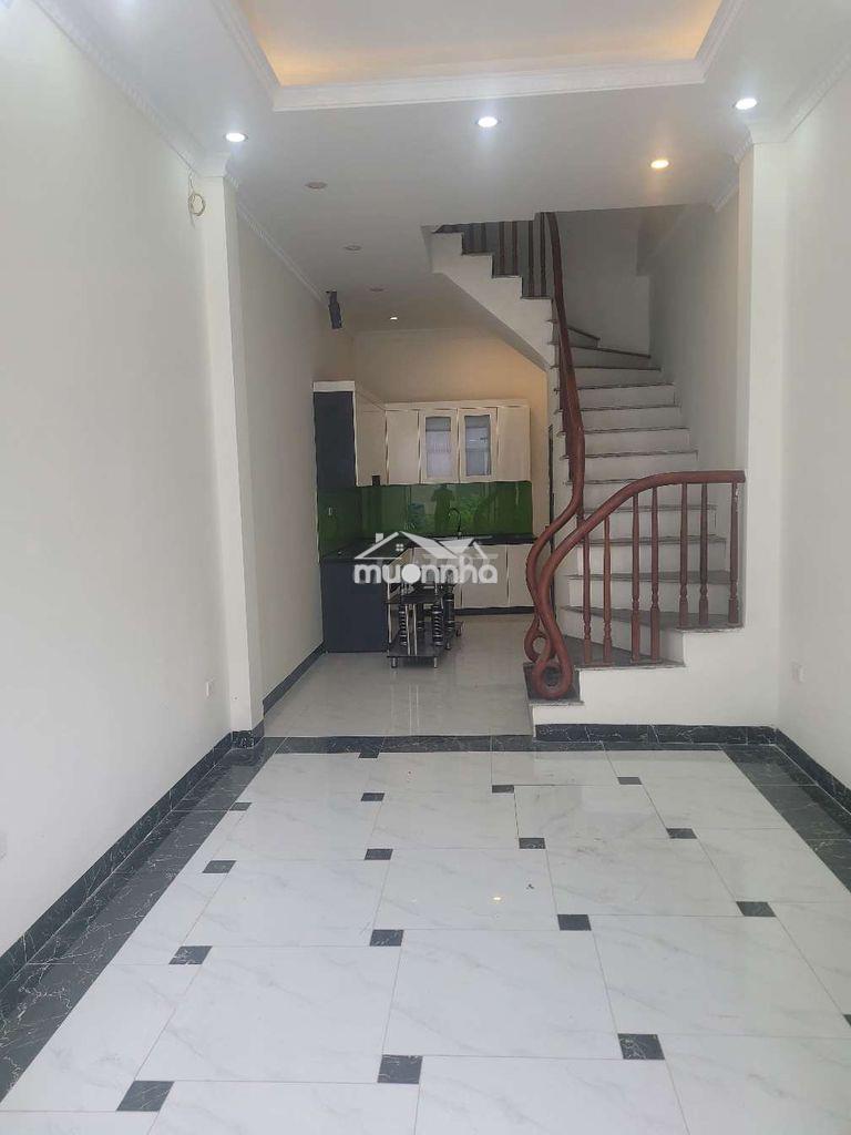 Cho thuê nhà 5 tầng + đang thêm đồ, ngõ ô tô, gần đh phenikaa, giá 6tr - 3