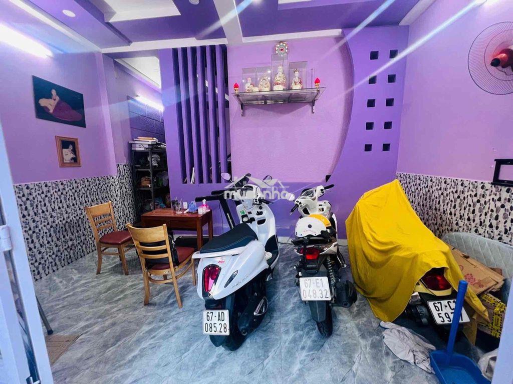 Bán nhà - chủ gấp bán - giảm 8 lần còn 4 tỷ - Ảnh 2