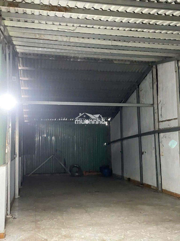 Cho thuê mặt bằng kinh doanh, 5 x 33m, giá 10tr/ tháng