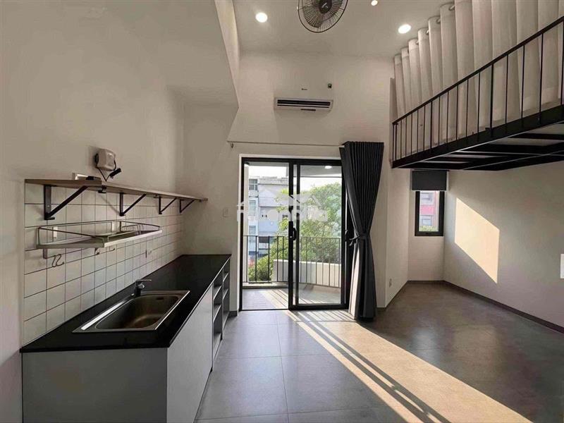 Duplex ban công ngay trung tâm quận 10