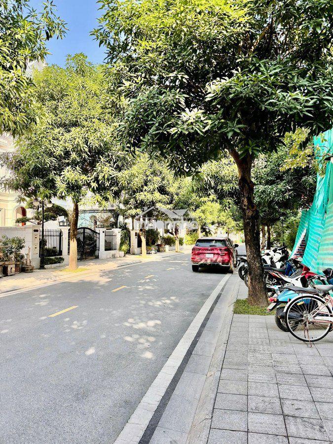 Tôi bán nhà bt kđt định công 160m2 4t gara -oto tránh -vỉa hè 46 tỷ