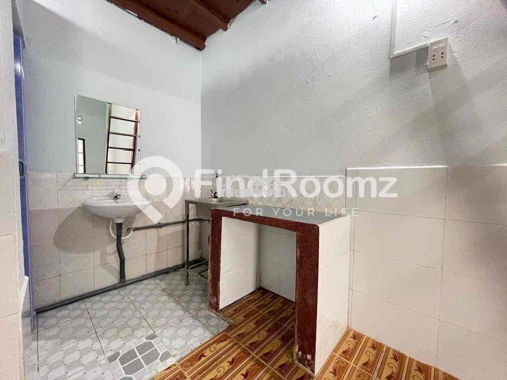 Dãy phòng tầng trệt gác cao ngay lê thị riêng - 4