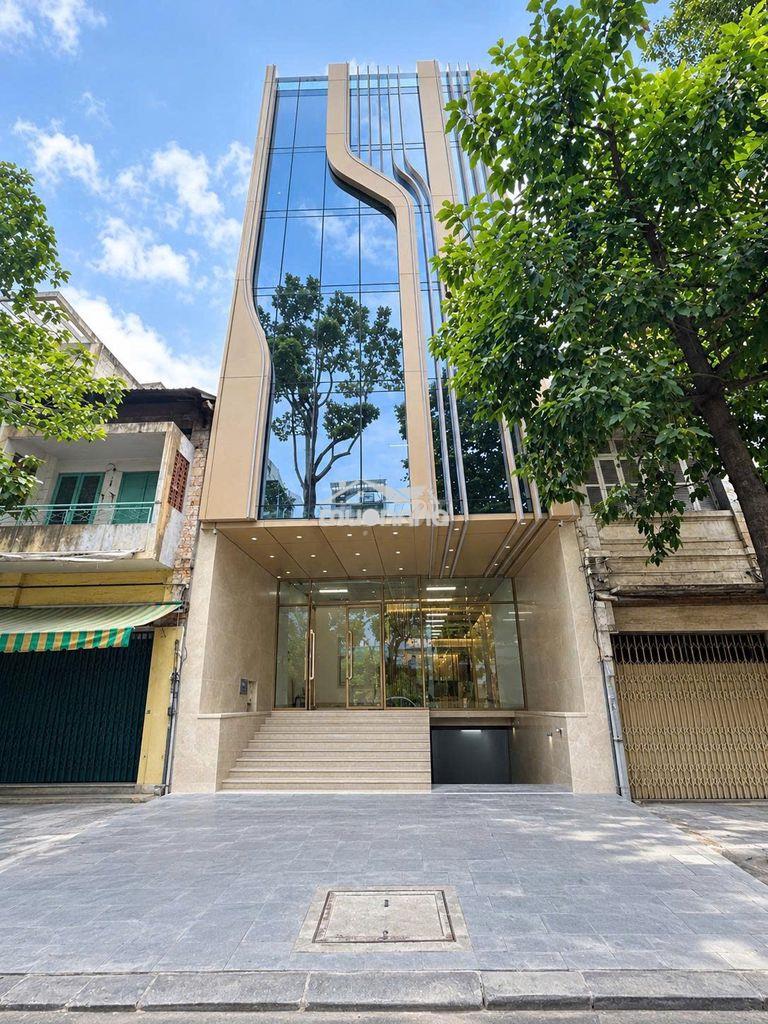 Cho thuê toà nhà building 1.300m2 trung tâm quận 1