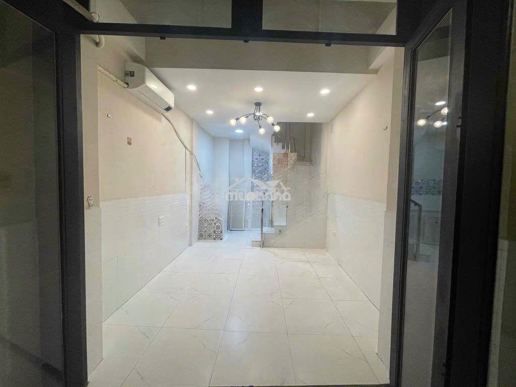Cho thuê nhà 3pn 4wc 11,5tr đường đoàn văn bơ, p.13, q.4 - Ảnh 2
