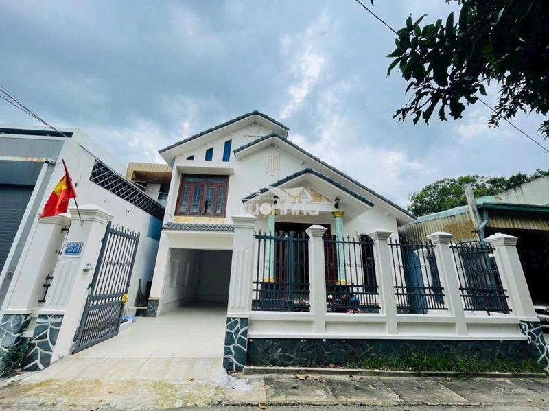 Cho thuê nhà 1 trệt 1 lầu phường hiệp thành 4pn-4wc gần đh bình dương