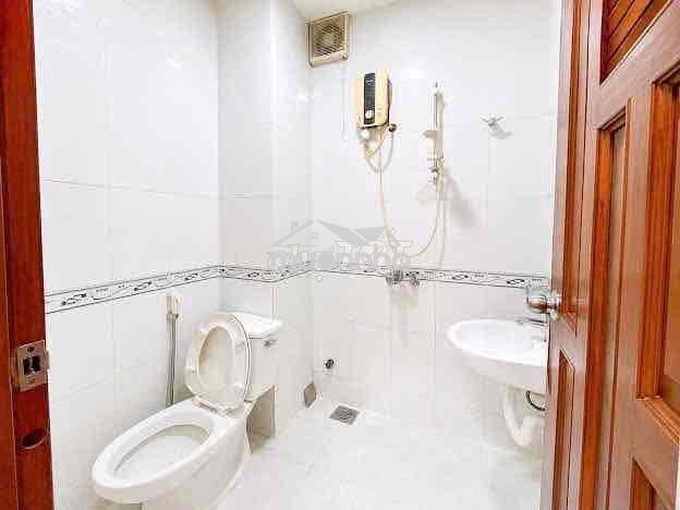 Pass phòng trọ cửa sổ lớn q10 - giảm 1tr tiền cọc - Ảnh 4