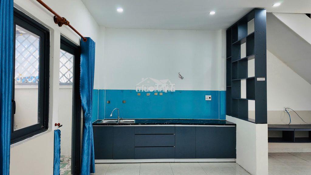 Cho thuê nhà nguyên căn 2pn 2wc nội thất đầy đủ ngay trường đại học vđ - Ảnh 3