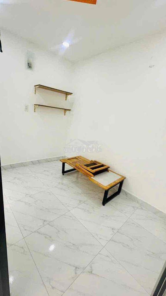 Nhà mới sơn sửa mới 50m 2lầu 3pn 3wc hxh quang trung - Ảnh 3