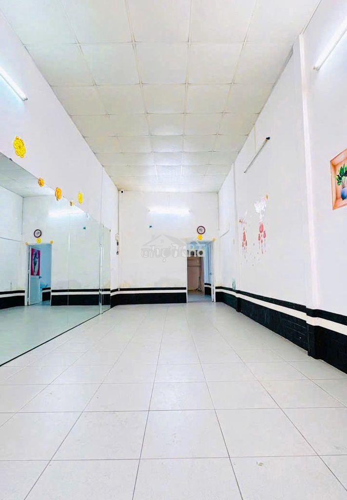 Nhà sau căn mt tạ quang bửu p3-q8 gần parc mall