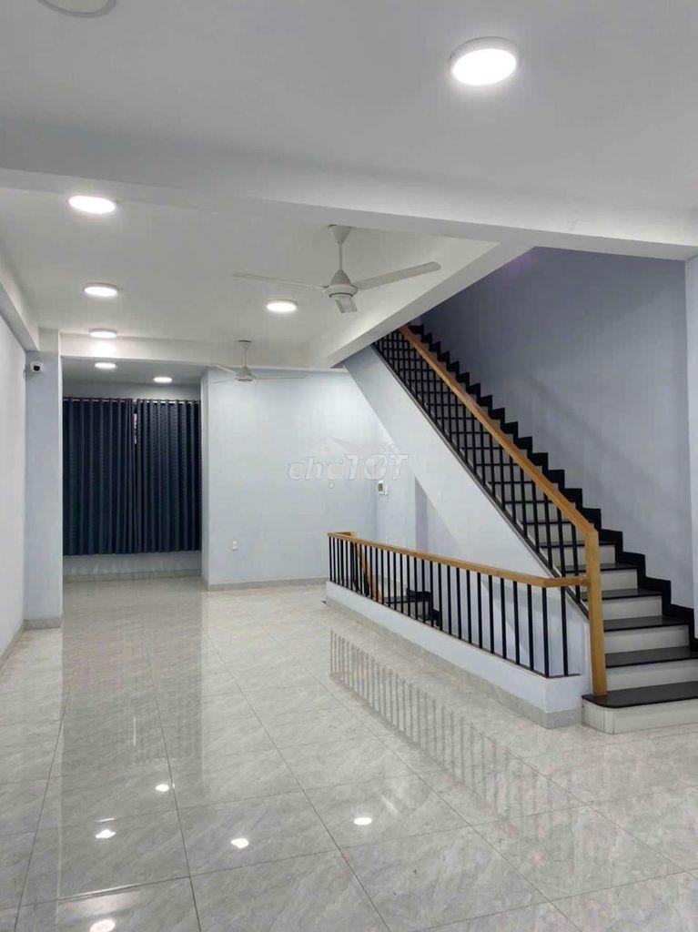 Cho thuê nhà thông suông kdc biconsi gần cụm trường học các cấp