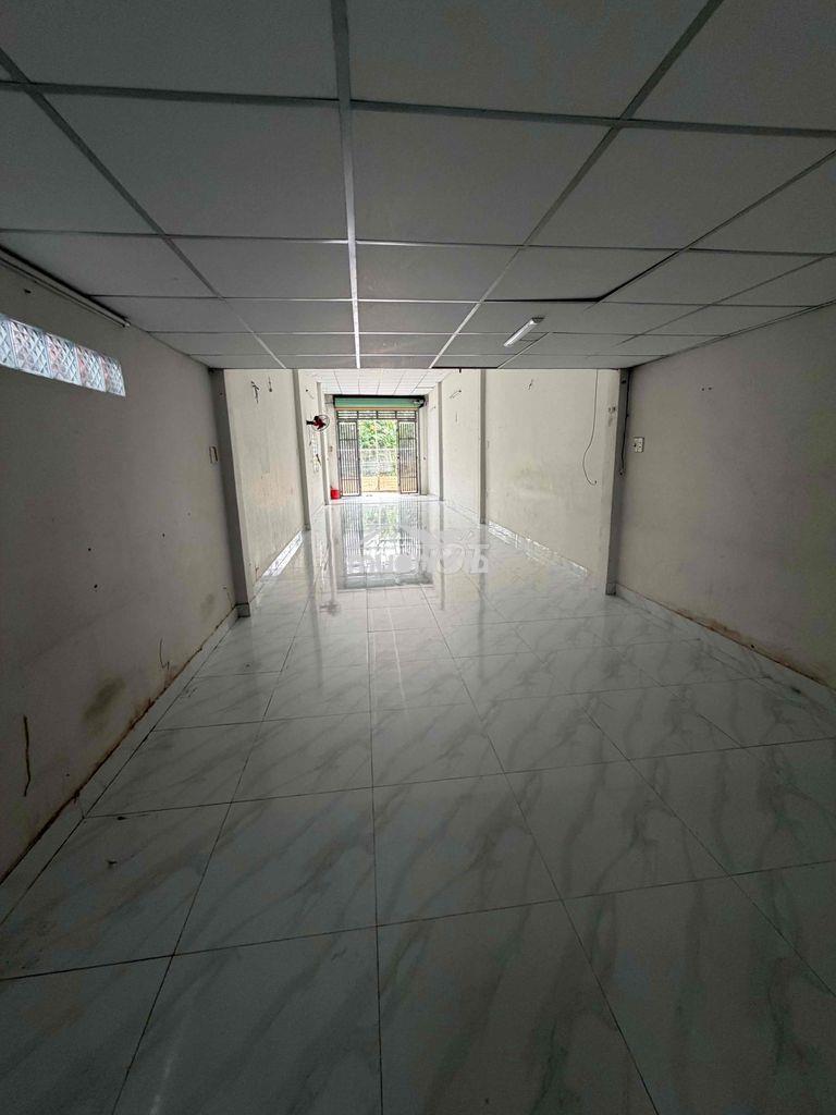 Nhà 4x28 : bên dưới suốt 20 m - Ảnh 4
