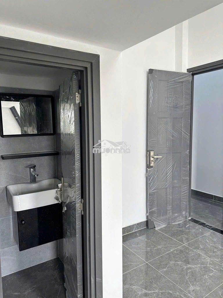 66 chdv có hầm thang máy mới xây - Ảnh 3