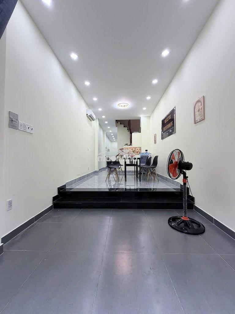 Nhà 4 tầng gần mt dương bá trạc p1-q8 - 2