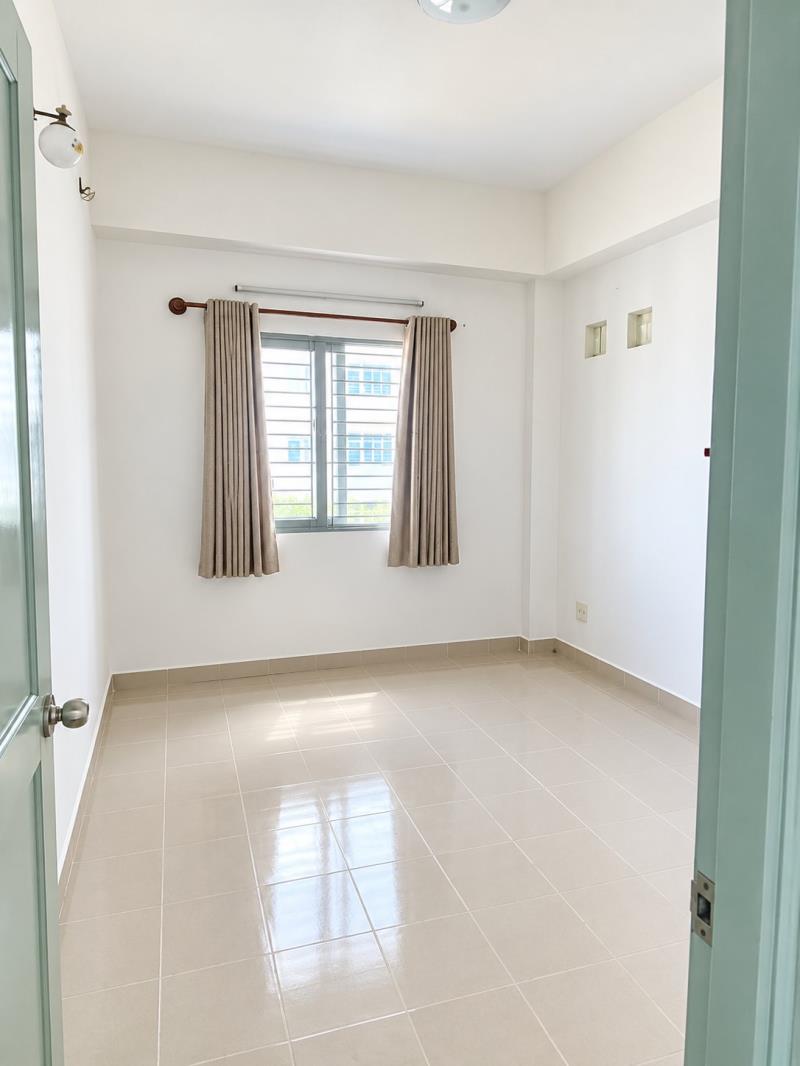 Bán gấp căn hộ cao cấp phú thọ - nguyễn thị nhỏ, quận 11, dt: 66m² (2pn - 2wc), nhà đẹp, ở ngay - Ảnh 2