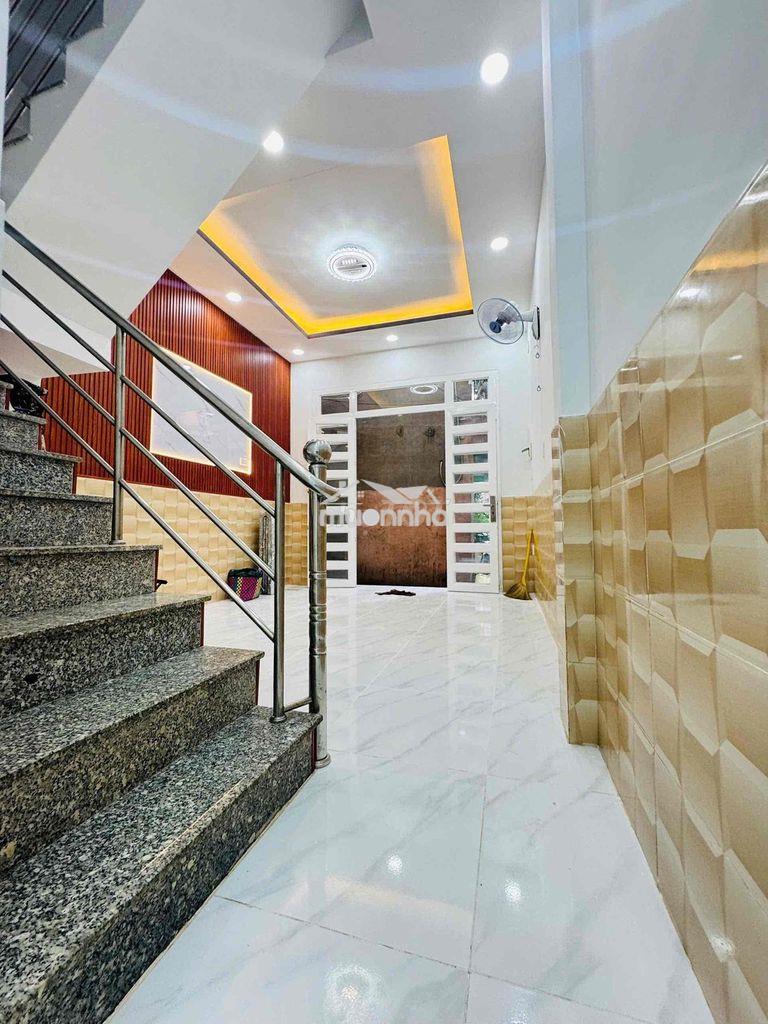 Cần bán căn nhà tại p15 q8, 2pn 2wc nhà mới dọn vào ở ngay
