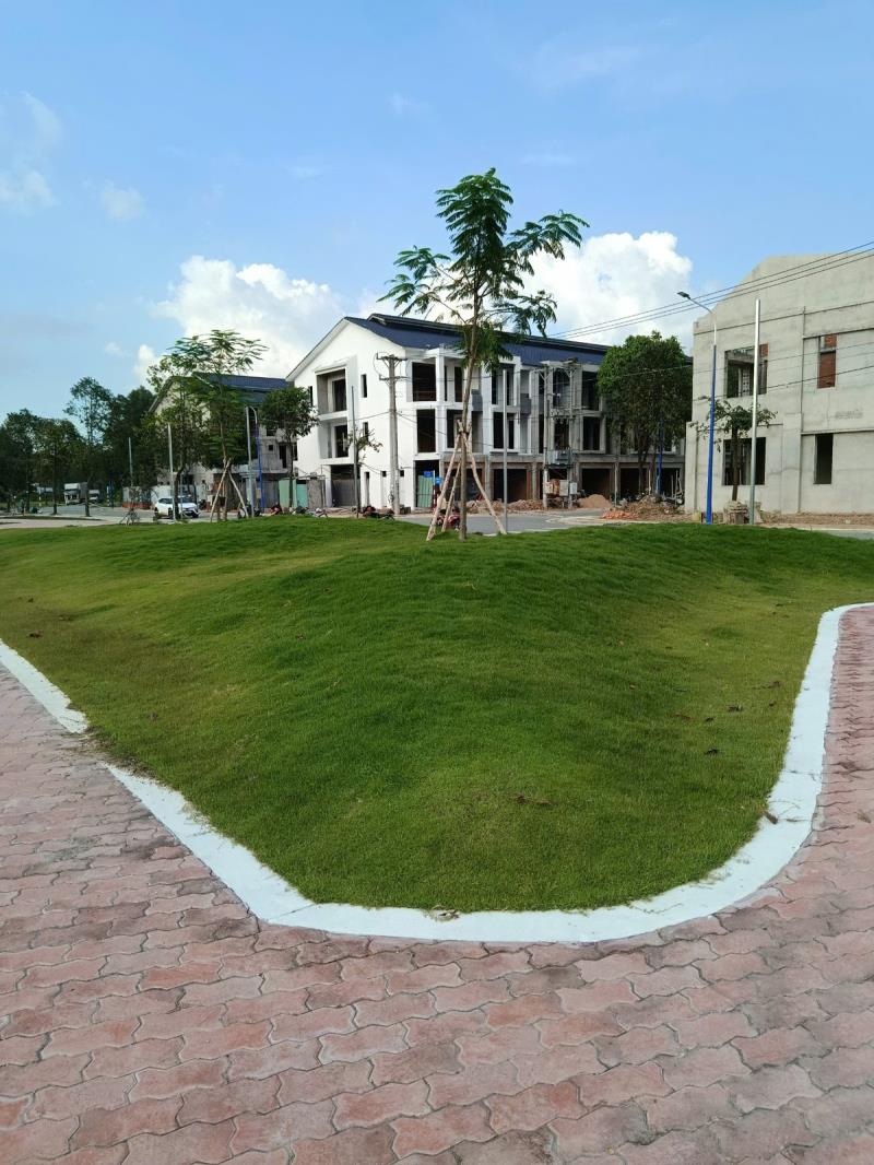 🏡 Shop house ,  – nhà phố becamex tp mới bình dương.  5x30 - 150m²  giá chỉ từ 4,6 tỷ