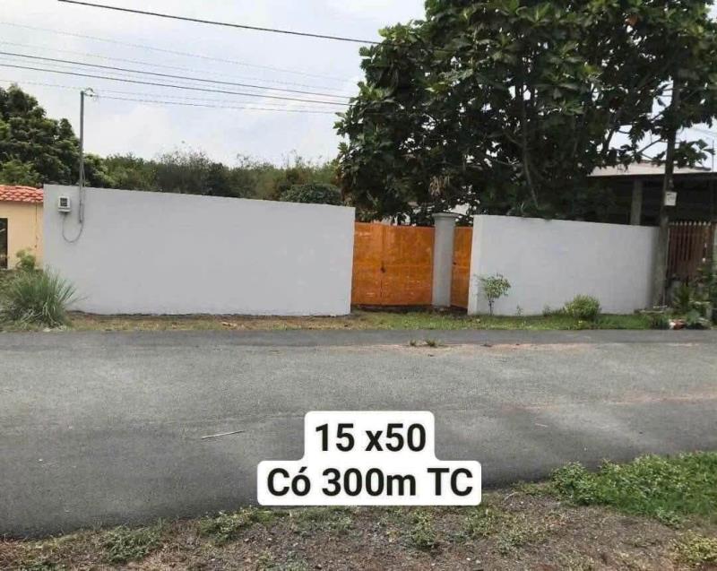 Chủ ngộp cần bán gấp dất 753m2 ngay x.nhuận đức , củ chi giá chỉ 825 triệu