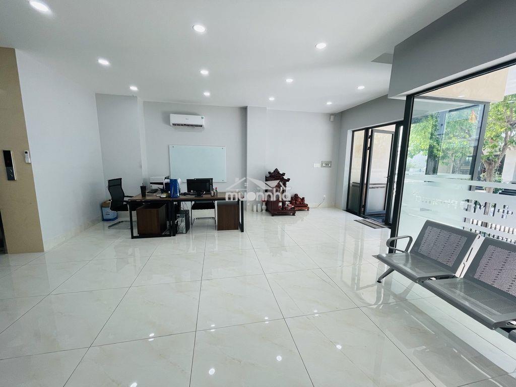 Cho thuê tầng trệt 7x20m - ngăn sẵn vách kính cường lực - Ảnh 4