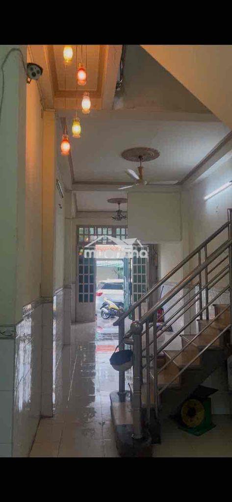 Cho thuê nhà hẻm 8m khuông việt 3x18m 1 lầu giá 11 triệu