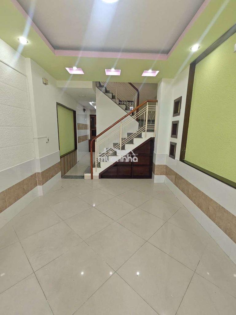 Nhà 3 phòng máy lạnh hẻm 5m minh phụng