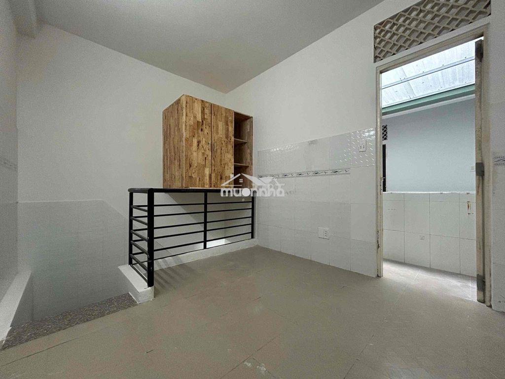 Phòng 1 trệt 1 lầu ban công rộng 40m2 gần new saigon tiện về quận 7 - Ảnh 3