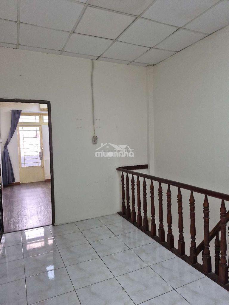 Nhà nhỏ sạch sẽ ,hẻm an ninh yên tĩnh, thuê ở gđ ,kdol,làm nghề ,kho - Ảnh 3