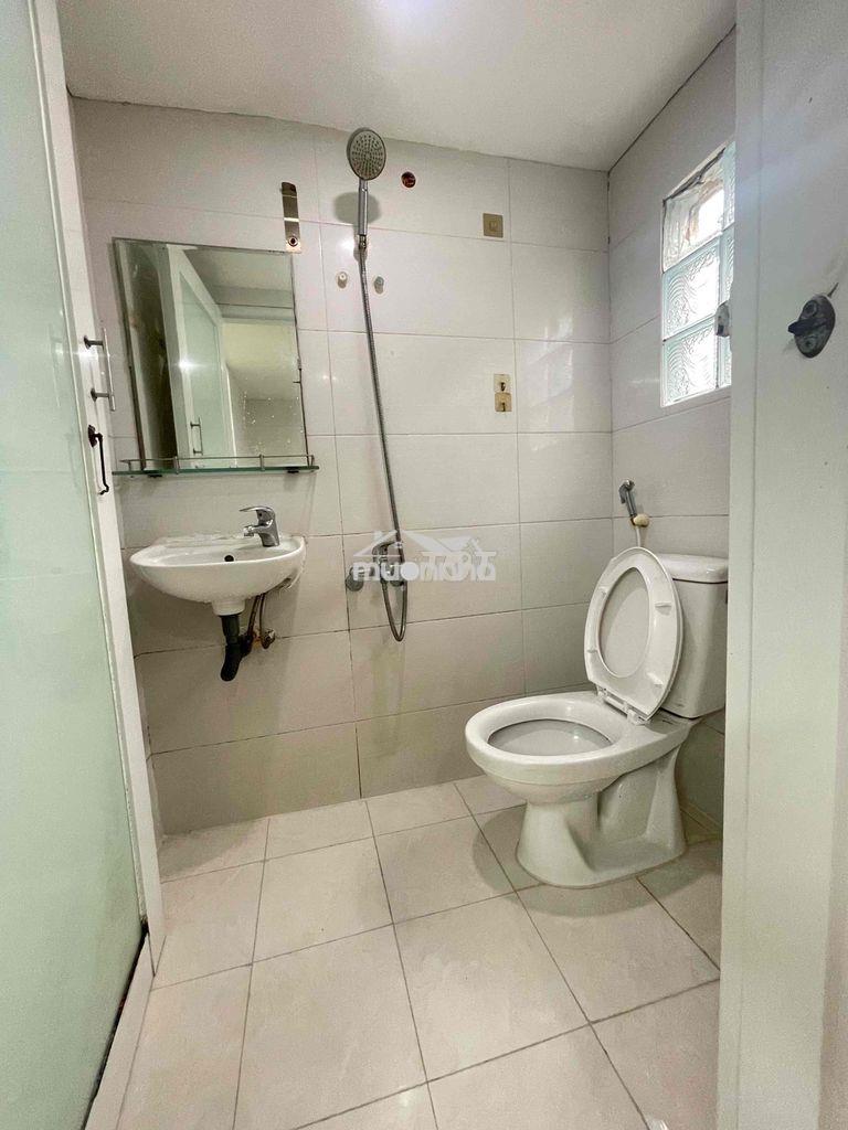 Chung cư 2p cao cấp. điện 2k6. 4tr8/tháng